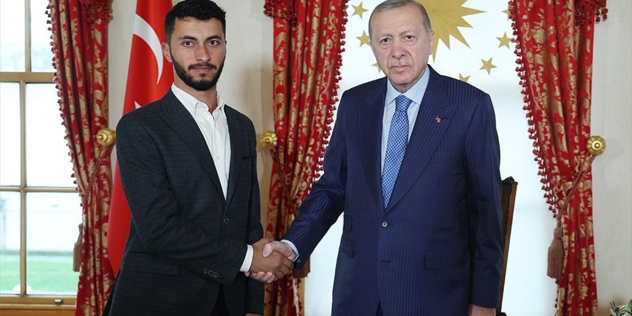 Cumhurbaşkanı Erdoğan, Oscar Ödüllü Filistinli Yönetmen Basel Adra'yla Görüştü
