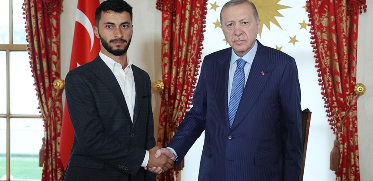 Cumhurbaşkanı Erdoğan, Oscar Ödüllü Filistinli Yönetmen Basel Adra'yla Görüştü