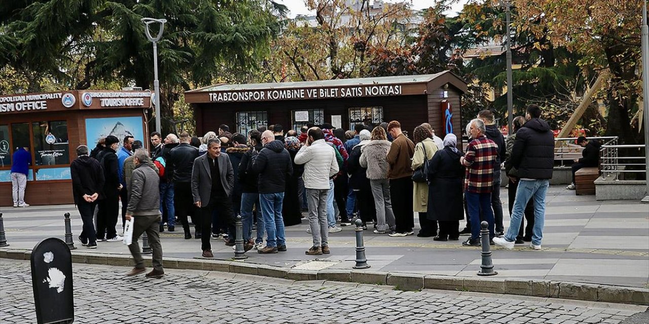 Trabzonspor-beşiktaş Maçının Biletleri Satışa Çıktı