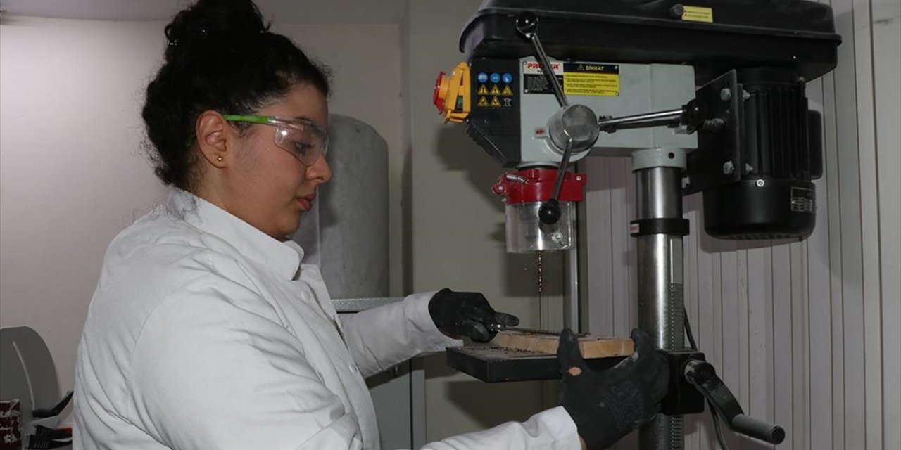 Gaziantepli Genç Kadın, Ürettiği Ortez ve Protezlerle Engellilerin Yaşamını Değiştiriyor