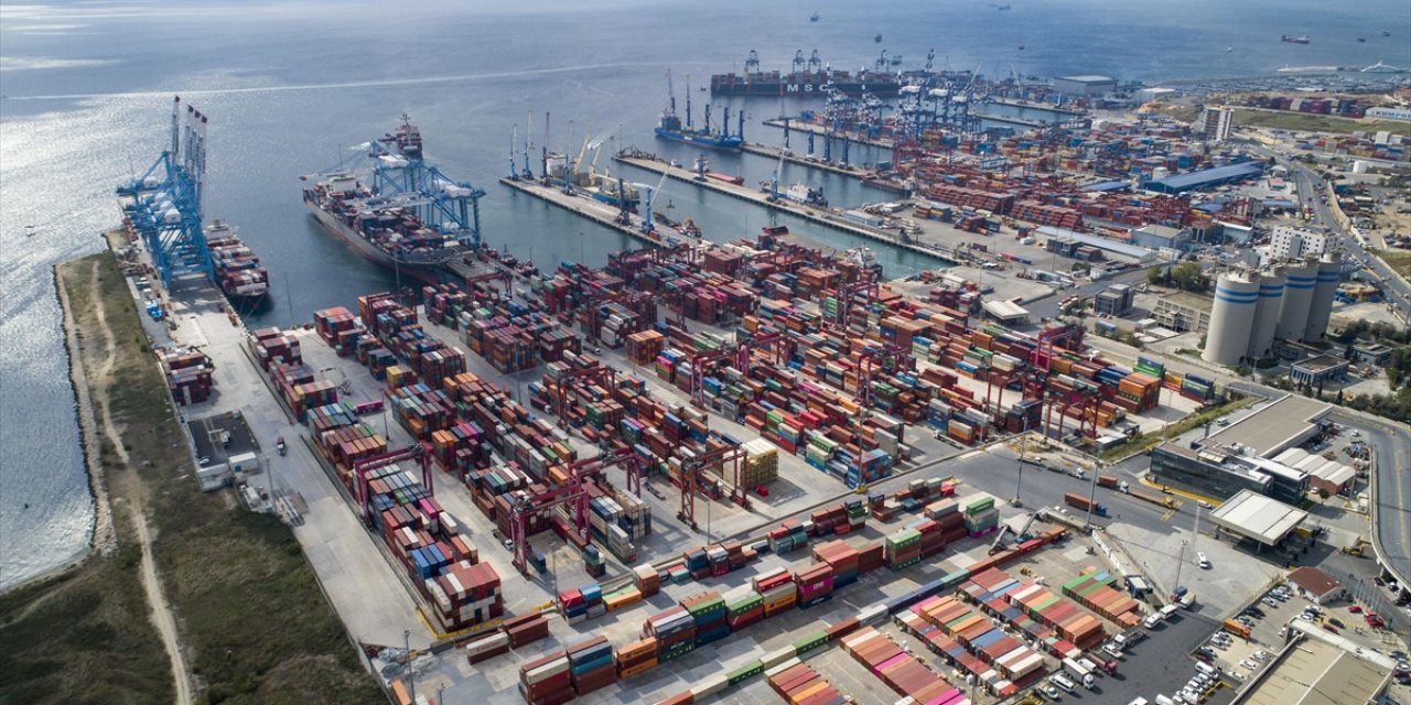 Türkiye Komşularına 11 Ayda 25,3 Milyar Dolarlık İhracat Yaptı