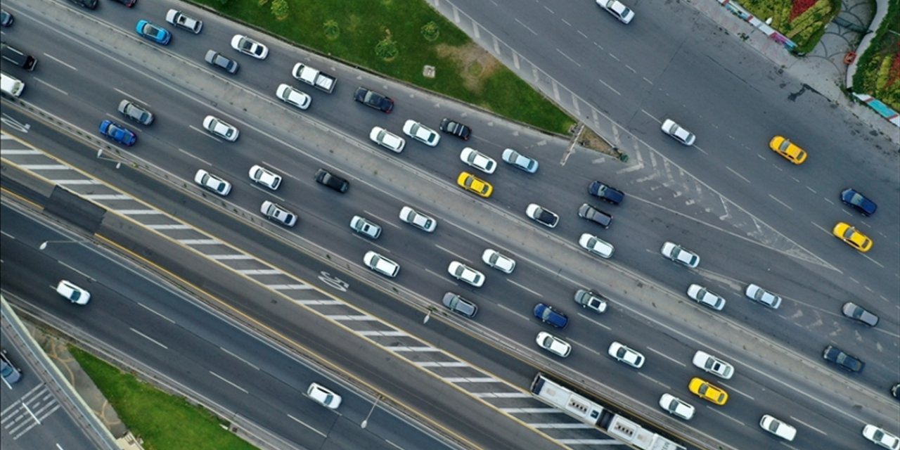 Türkiye'de Taşıtlar 5 Yılda Yaklaşık 1,7 Trilyon Kilometre Yol Katetti