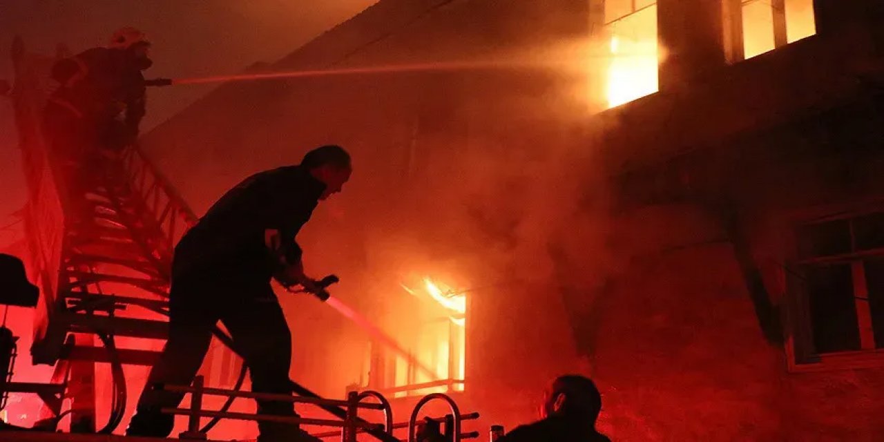 Kahreden Olay... Pendik'te Ev Yangını: 2 Çocuk Hayatını Kaybetti