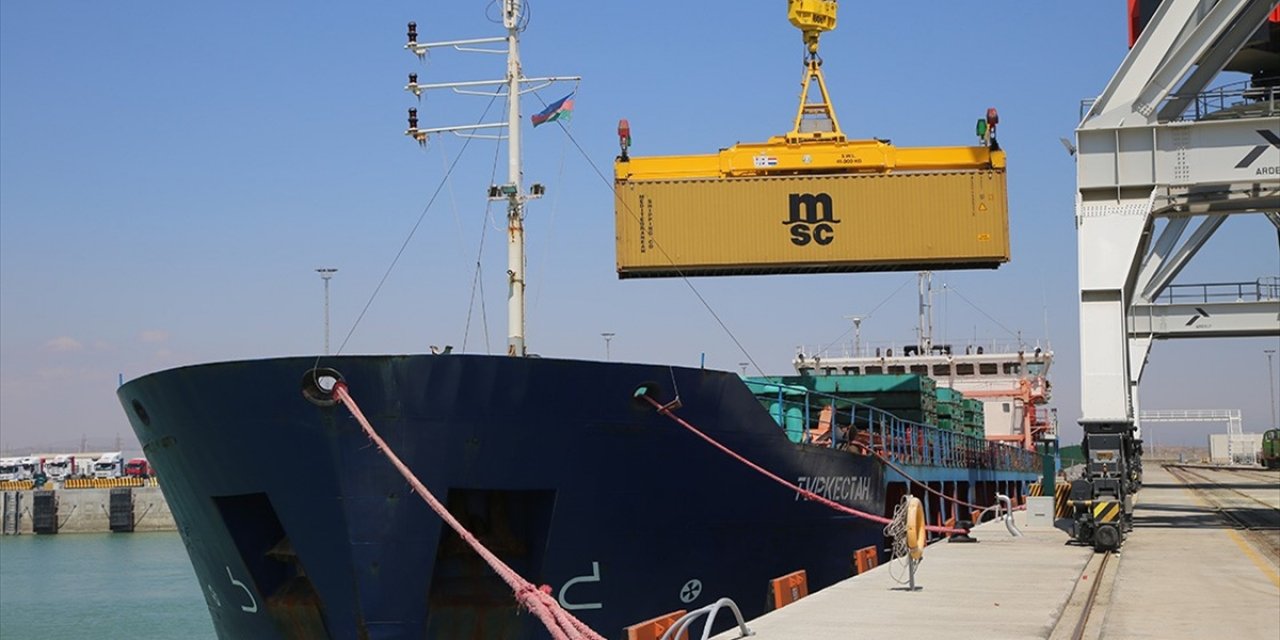 Orta Koridor Türkiye'yi Avrasya Ticaretinin Merkezine Taşıyor