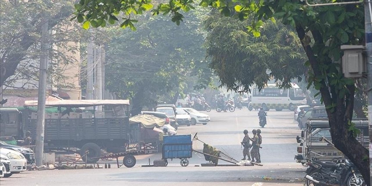 Myanmar'da Ordunun Arakan Eyaletindeki Hava Saldırısında 33 Kişi Öldü