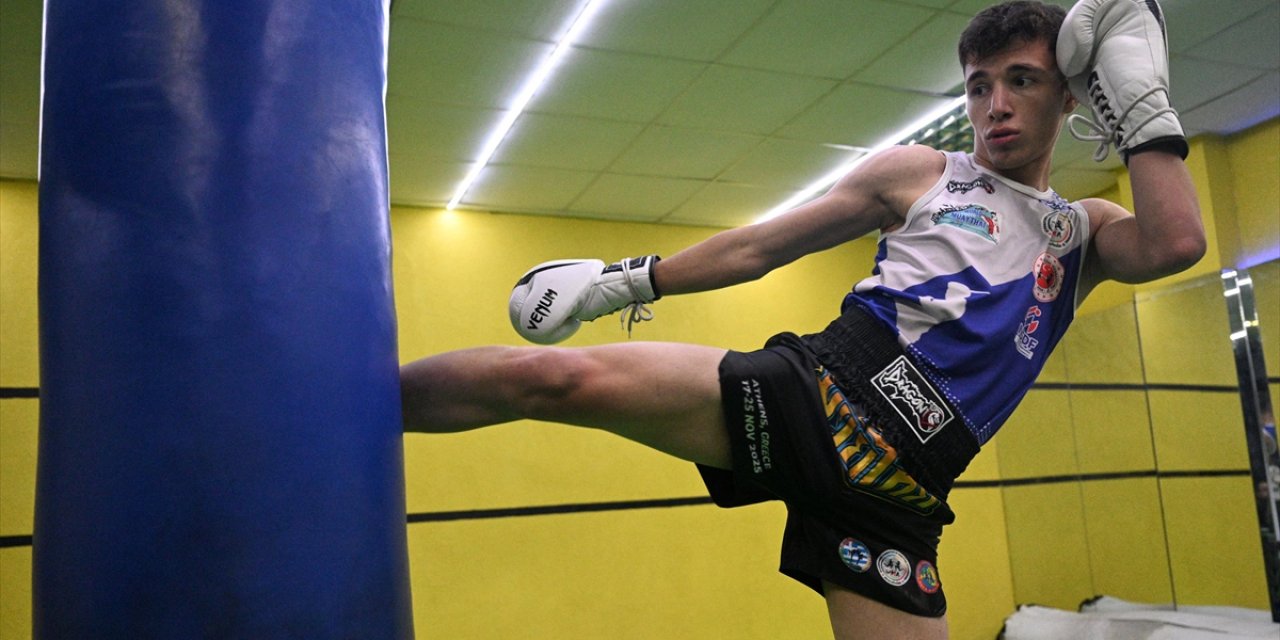 2025'te Türkiye, Avrupa ve Dünya Şampiyonu Olan 19 Yaşındaki Milli Sporcu, Başarılarıyla Göz Kamaştırıyor