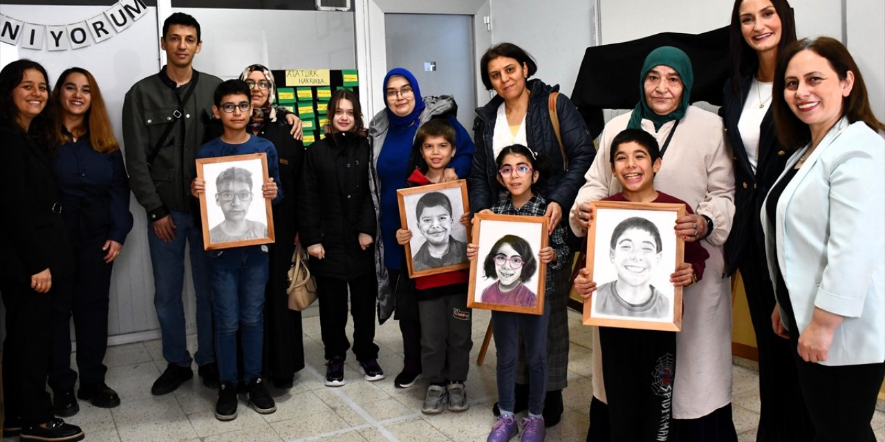 Gönüllü Ressamlar, Özel Çocukların Portrelerini Karakalemle Resmetti