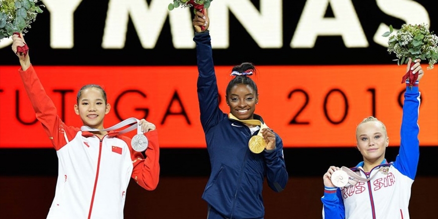 Simone Biles'ten Büyük Başarı