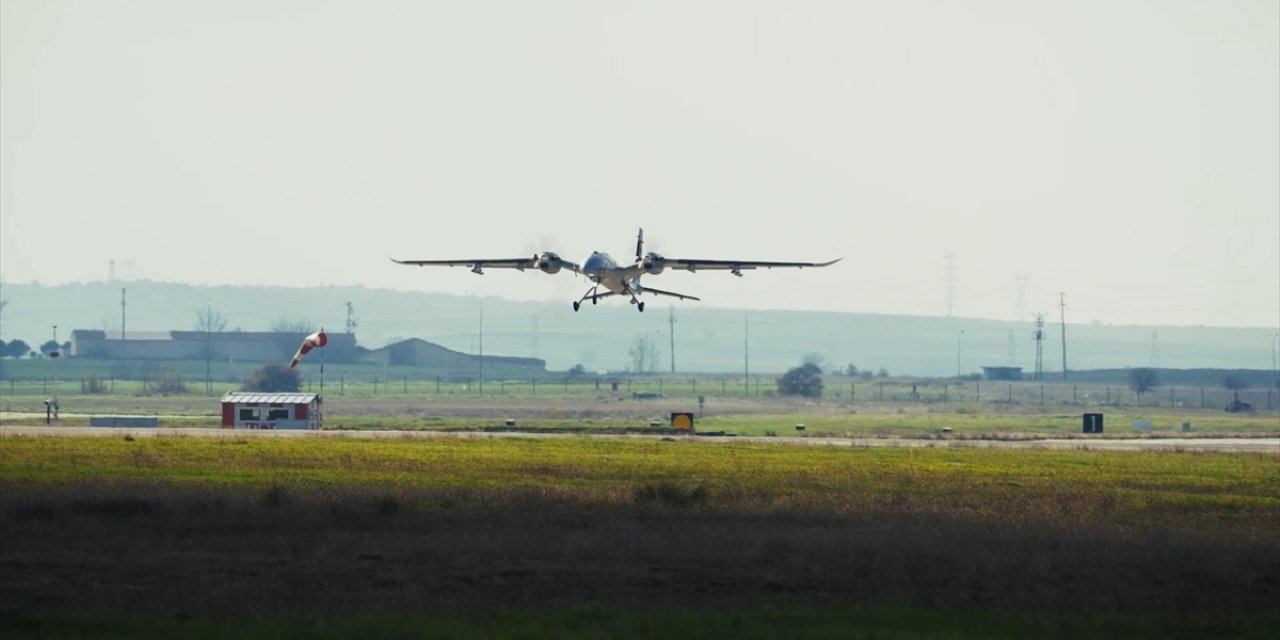 Bayraktar Akıncı'dan Fırlatılan Tübitak Sage'nin Milli Mühimmatları Hedefi Tam İsabetle Vurdu