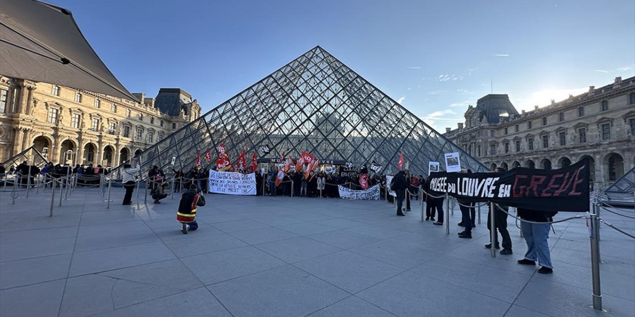 Fransa'da Soygunla Gündeme Gelen Louvre Müzesi, Çalışanların Grevi Nedeniyle Kapalı