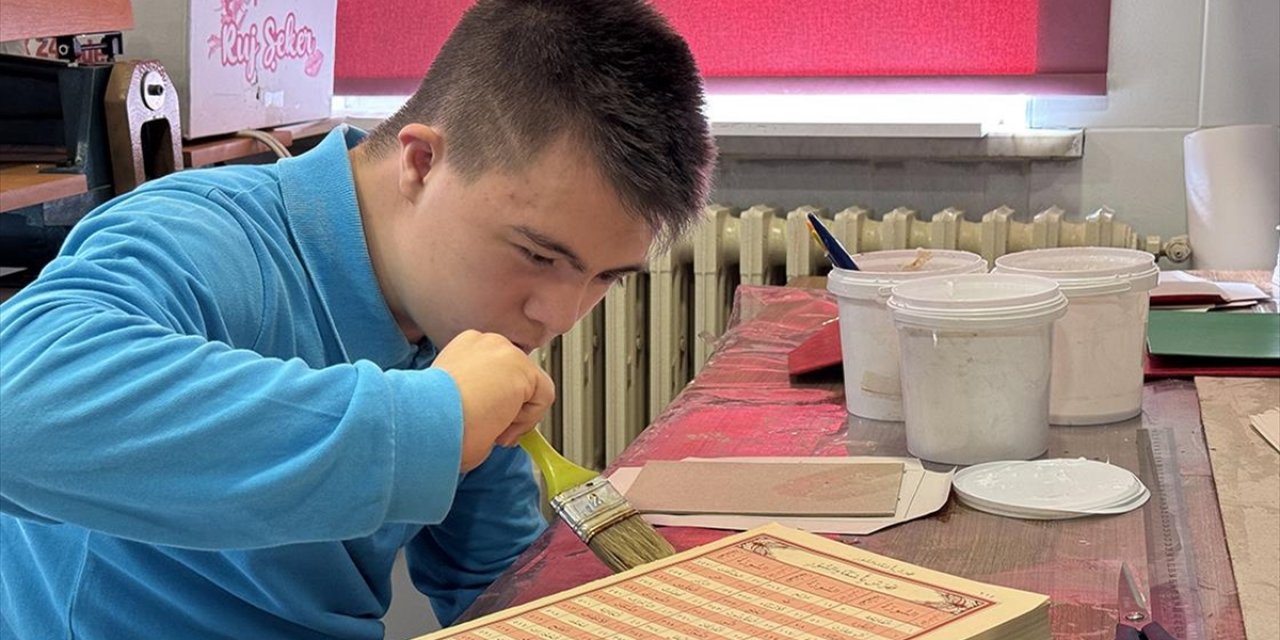 Down Sendromlu Harun Efe, Yetenekleriyle Öğretmenlerinin Gururu Oldu