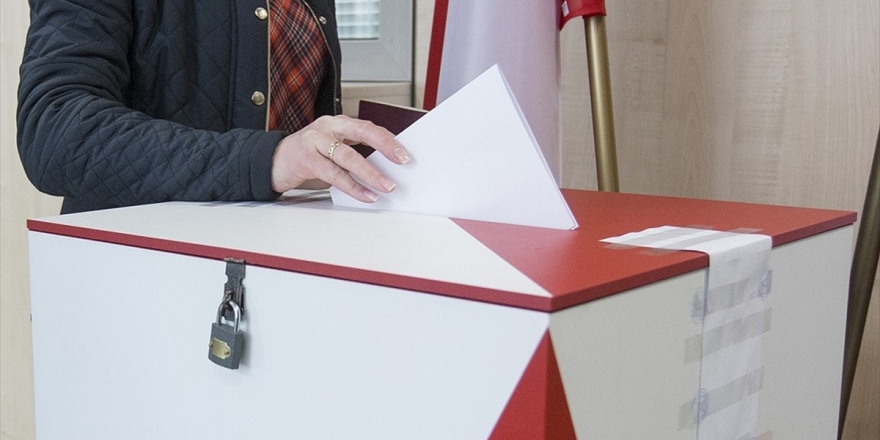 Polonya Halkı Sandık Başında