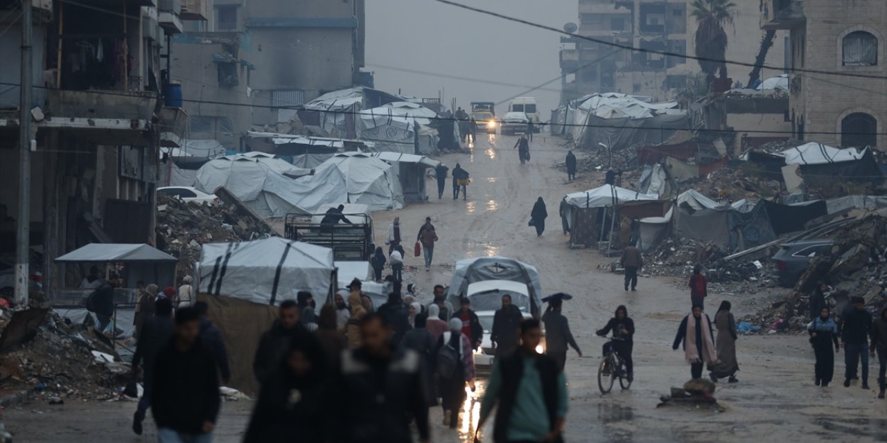 Gazze'deki Hükümet: Gazze'de Soğuk Havalar Halkın Yaşadığı "Kırılgan Şartları" Ortaya Çıkardı