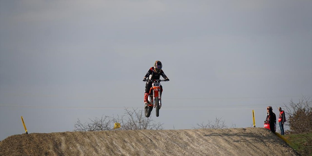 Şampiyon Motosikletçi Berat Şenkalaycı Babasının İzinden Gidiyor