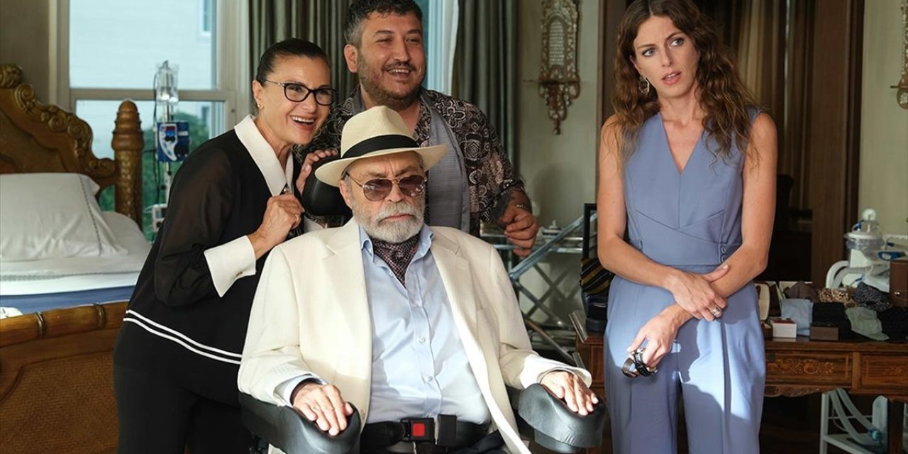 Yılın En Çok İzlenen Filmi "Soyut Dışavurumcu Bir Dostluğun Anatomisi Veyahut Yan Yana" Oldu