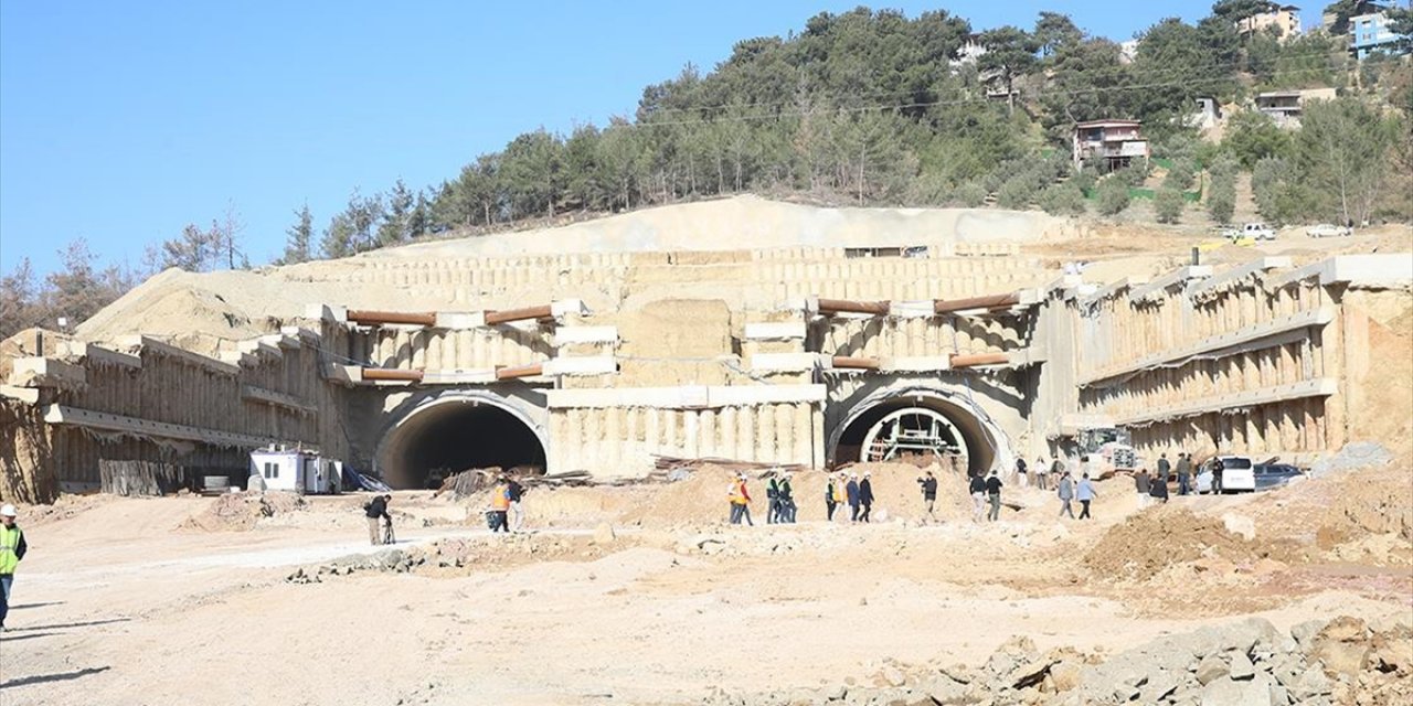 Hatay'da İskenderun-Topboğazı Otoyolu'nda Çalışmalar Sürüyor