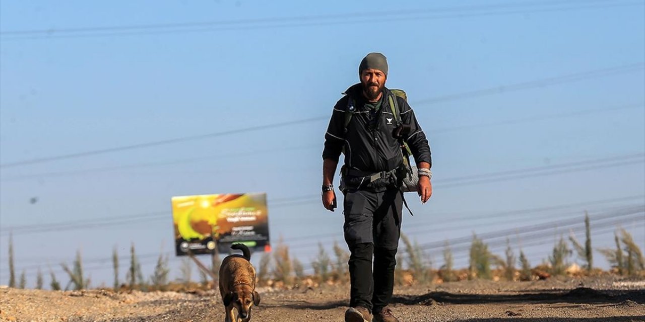 Yürüyerek Yola Çıkan "Seyyah Ömer" 81 İlde Fidan Dikti