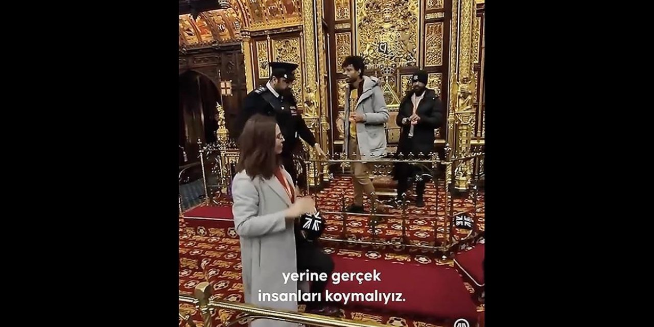 İngiltere Parlamentosunda Kral Tahtı Önünde Lordlar Kamarası Karşıtı Eylem