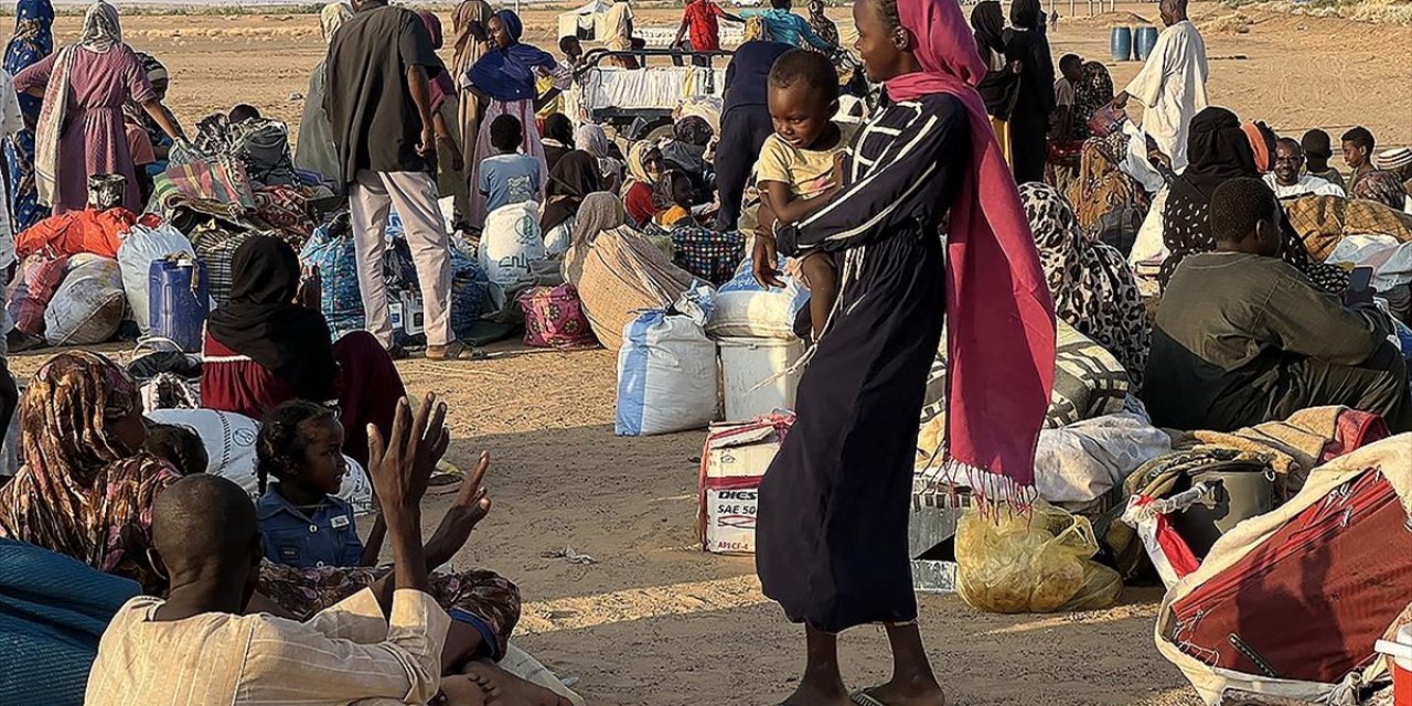 BM, Sudan'da Çatışmalar Nedeniyle İnsanların Güvenli Alanlara Kaçtığını Bildirdi