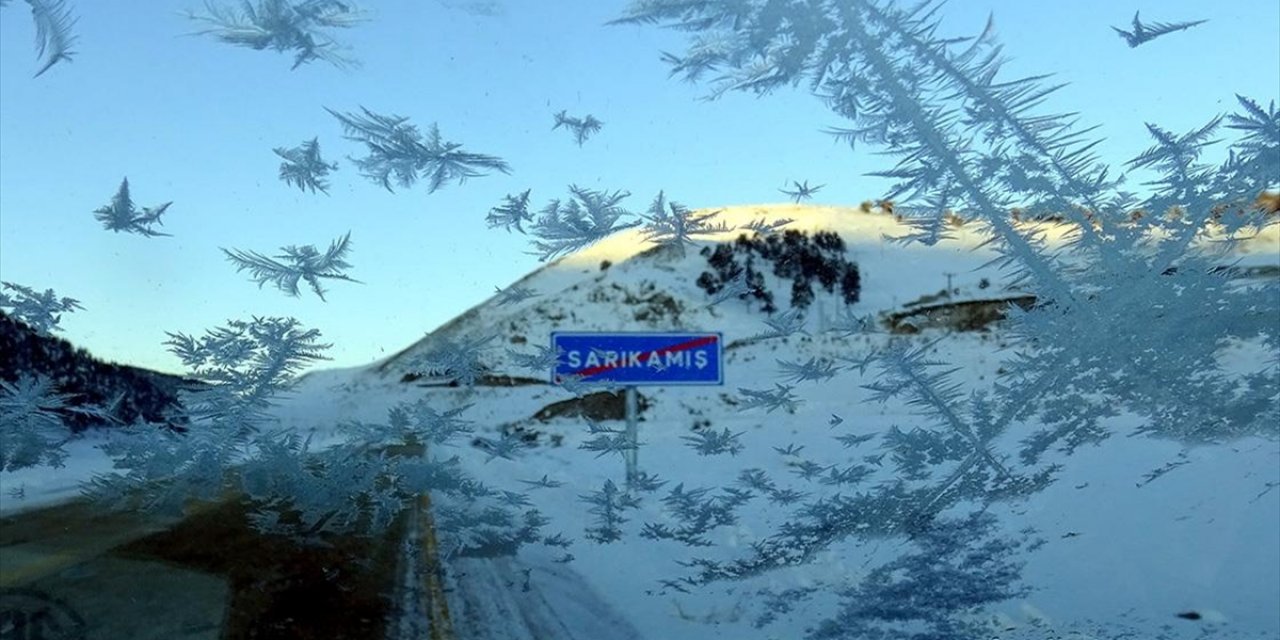 Erzurum, Kars ve Ardahan'da Soğuk Hava Dondurdu