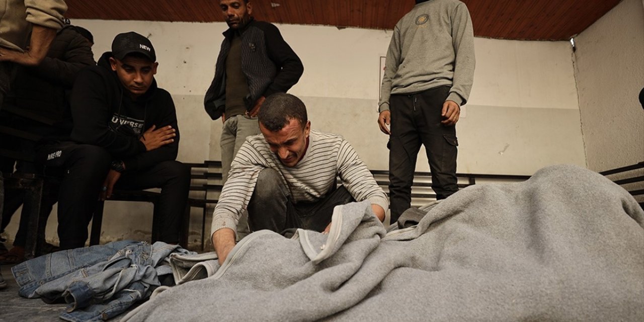 İsrail'in Gazze'ye Saldırılarında Can Kaybı 70 Bin 937'ye Yükseldi