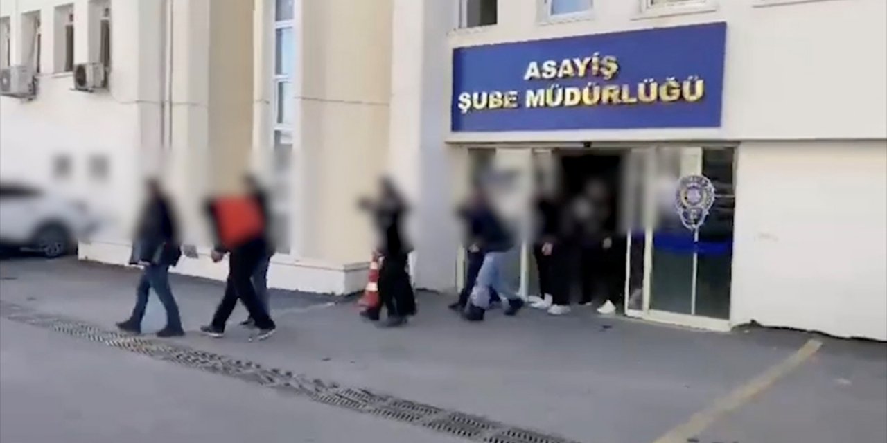 Ankara Merkezli 9 İlde Dolandırıcılık Operasyonlarında Gözaltına Alınan 25 Kişi Tutuklandı