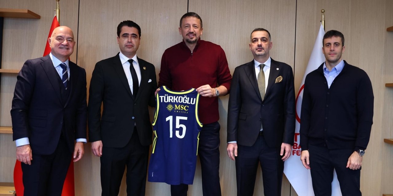 Fenerbahçe'den TBF Başkanı Hidayet Türkoğlu'na Ziyaret