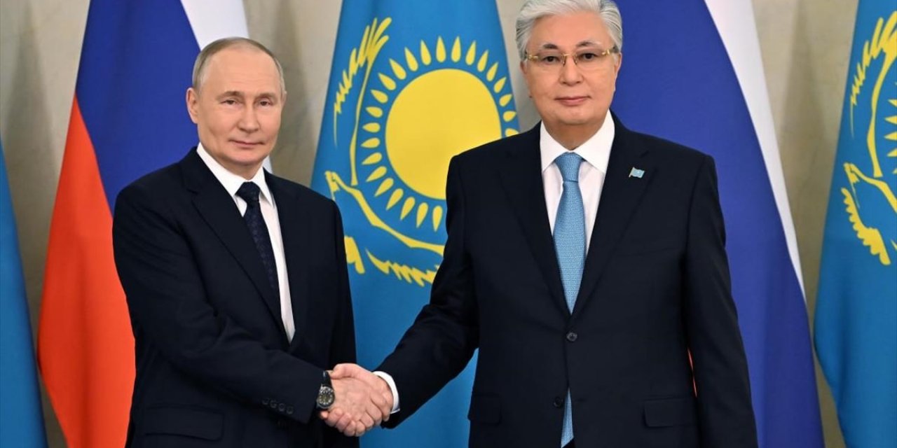 Rusya Devlet Başkanı Putin İle Kazakistan Cumhurbaşkanı Tokayev, İkili İlişkileri Görüştü