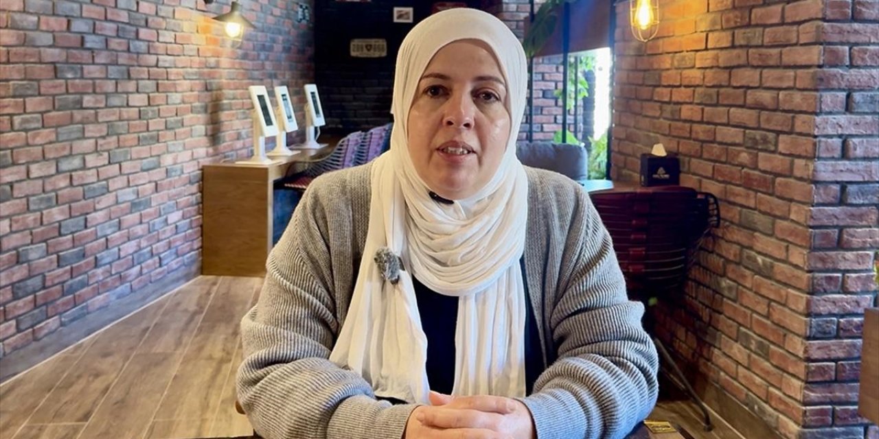 İsrail'in Evinden Ettiği Filistinli Kadın "Köklerinden Sökülmüş Gibi Hissettiğini" Söyledi