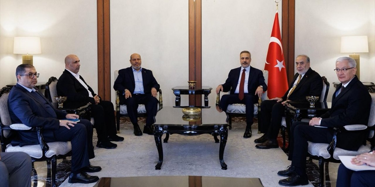 Dışişleri Bakanı Fidan, Hamas Siyasi Büro Üyesi Hayye Başkanlığındaki Heyetle Görüştü