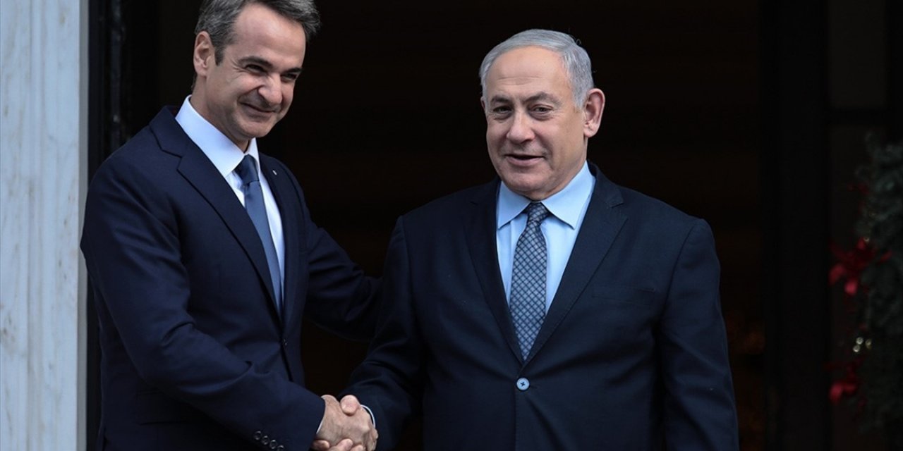 Yunanistan’da Filistin Destekçileri, Miçotakis’in Netanyahu’yla Yakınlaşma Arayışını Eleştirdi