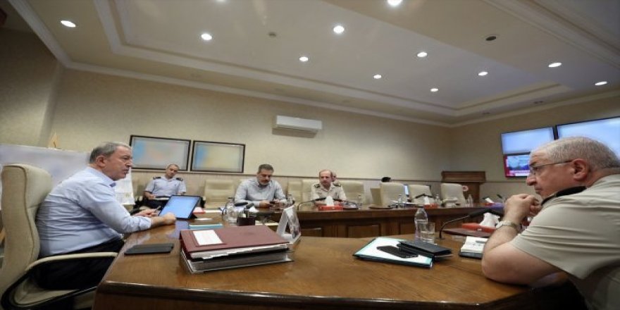 Milli Savunma Bakanı Hulusi Akar ve Hakan Fidan'dan Barış Pınarı Harekatı için kritik toplantı