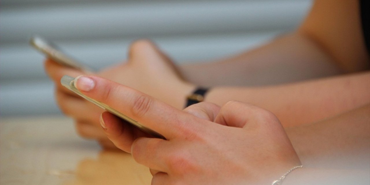 Ekran Bağımlılığı Çocuk ve Gençlerin Zihinsel Kapasitesini Düşürüyor