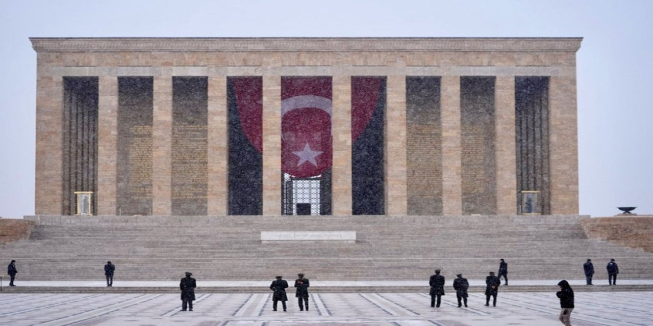 Kış Türkiye'yi Sardı! Kent Merkezleri Beyaza Büründü...