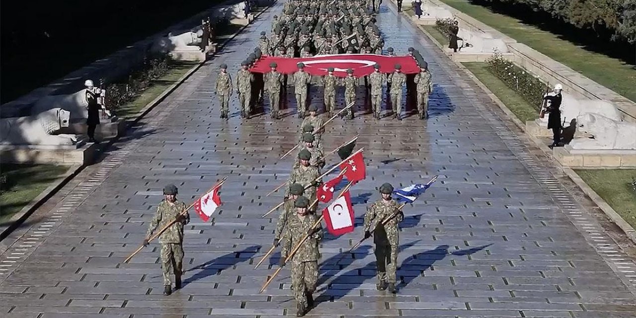 Atatürk'ün Ankara'ya Gelişinin 106'ncı Yılı Dolayısıyla "Atatürk Garnizon Koşusu" Yapıldı