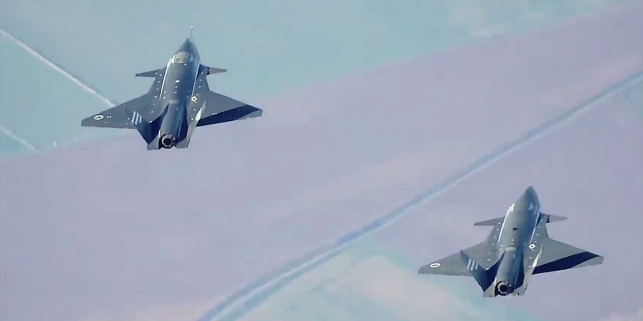 Bayraktar Kızılelma "Kol Uçuşu" İle Yeni Bir İlke İmza Attı