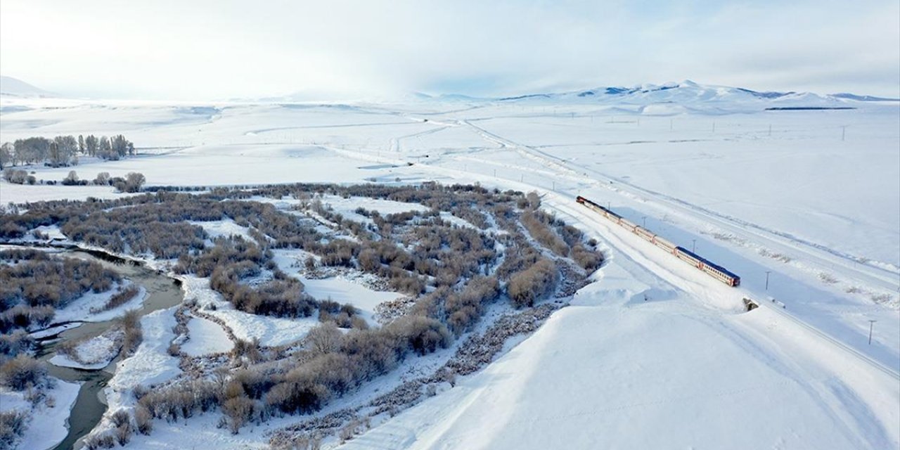 Turistik Doğu Ekspresi "Masalsı Yolculukla" Konuklarına Farklı Bir Deneyim Yaşatıyor