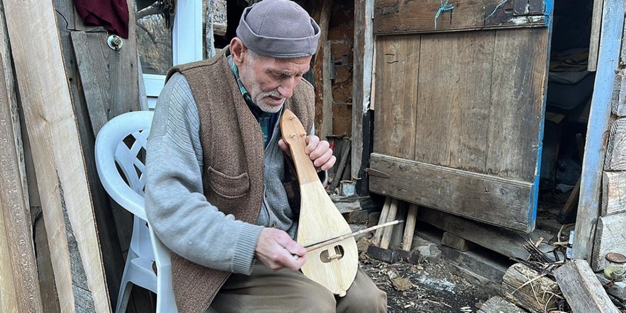 Sandal Kürekleri Salih Ustanın Elinden Çıkıyor