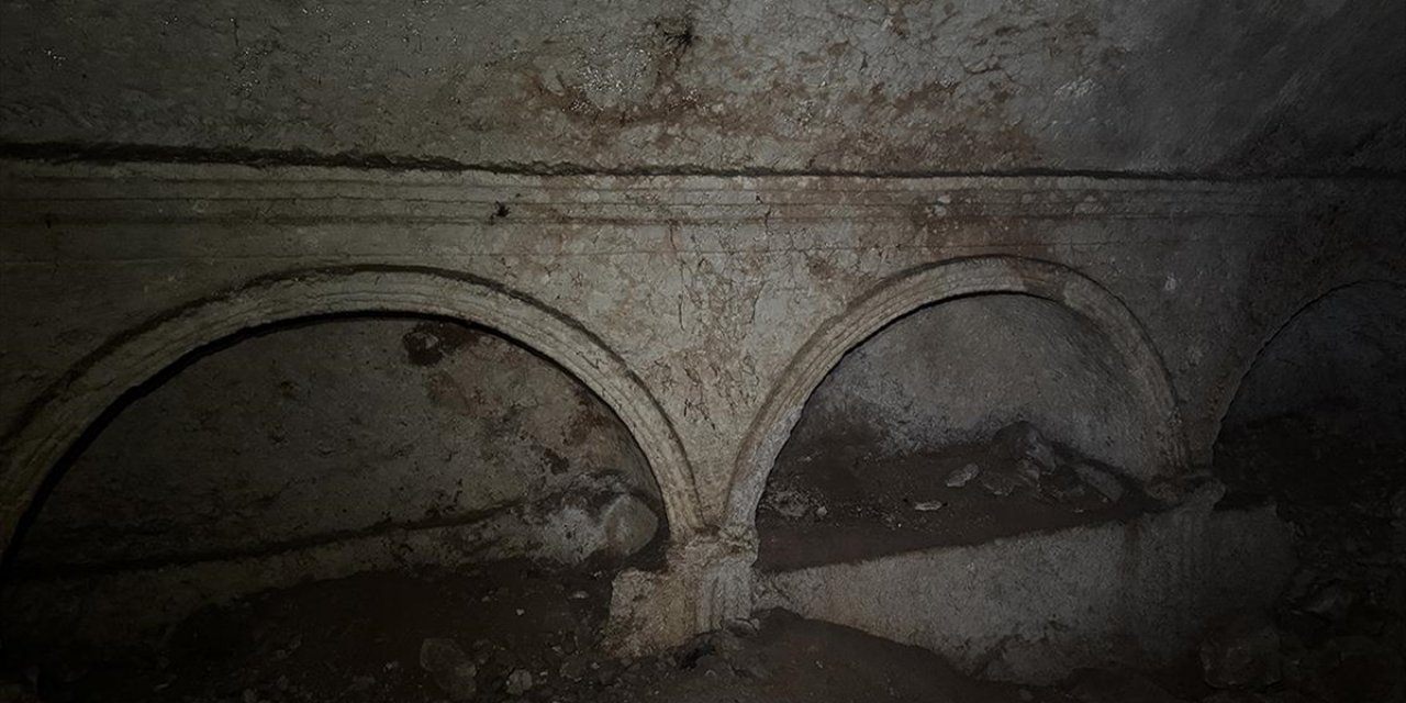 Adıyaman'da 1800 Yıllık Olduğu Değerlendirilen Kubbeli Mezar Odası Bulundu