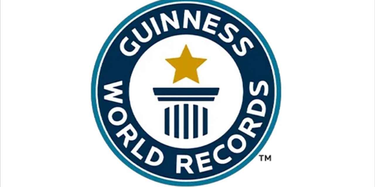 En Büyük Sucuklu Yumurtadan 15 Dakikalık Kesintisiz Tezahürata Kadar 2025'te Çeşitli Dünya Rekorları Kırıldı