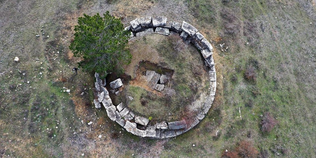 Kastamonu'da Yaklaşık 2 Bin 100 Yıllık Tümülüs Ziyaretçilerini Bekliyor
