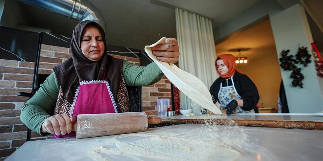 Gelin Olduğu Kırsal Mahalleye Kızıyla Pide Salonu Açtı