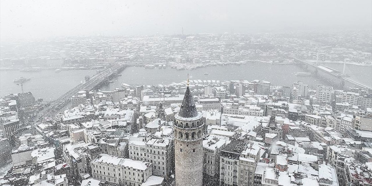 İstanbul'da Yılbaşı İçin Karla Karışık Yağmur ve Don Uyarısı