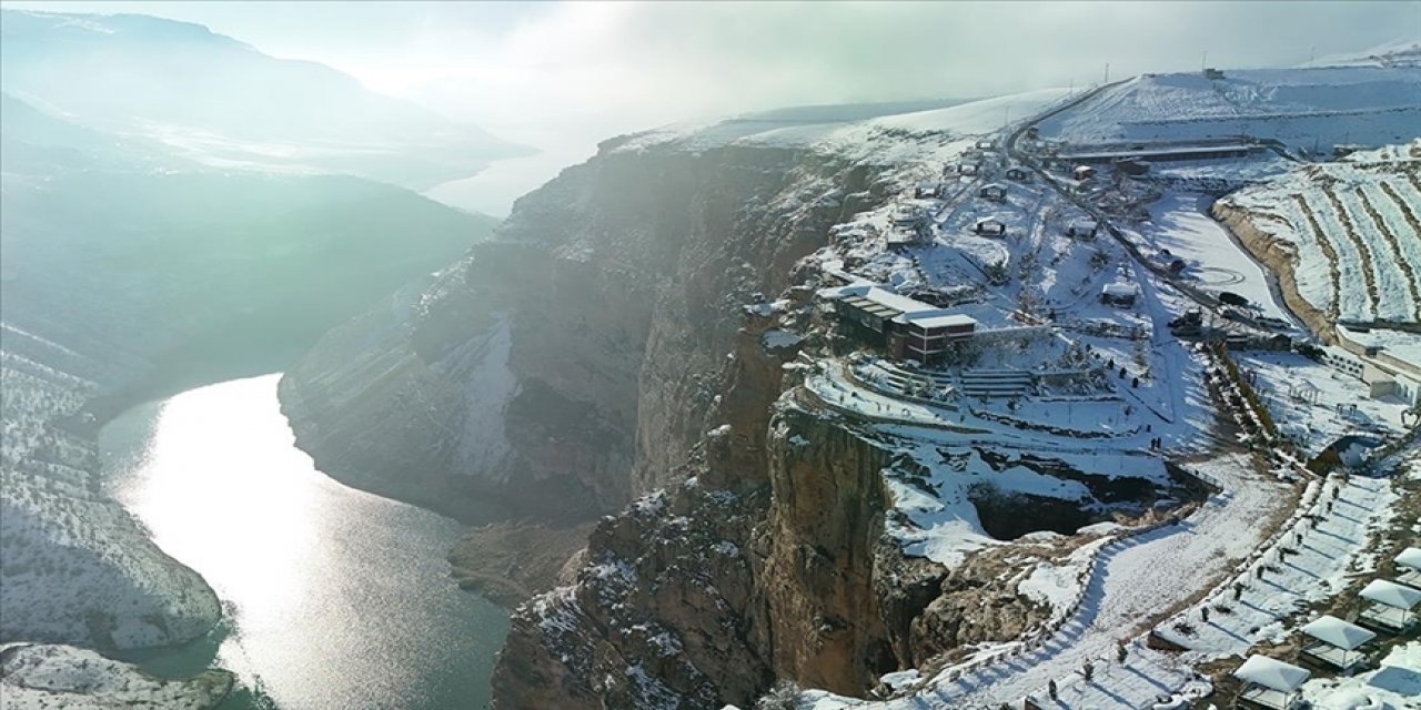 Botan Vadisi Milli Parkı'ndaki Kar Manzarası Dronla Görüntülendi