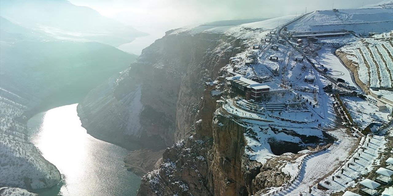 Botan Vadisi Milli Parkı'ndaki Kar Manzarası Dronla Görüntülendi