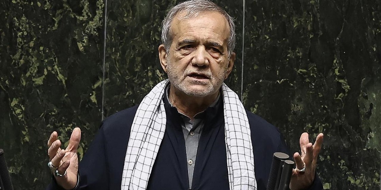 İran Cumhurbaşkanı: Dış Baskıların Arttığı Bir Ortamda İç Zayıflama, Ülkeye Ciddi Zarar Verir