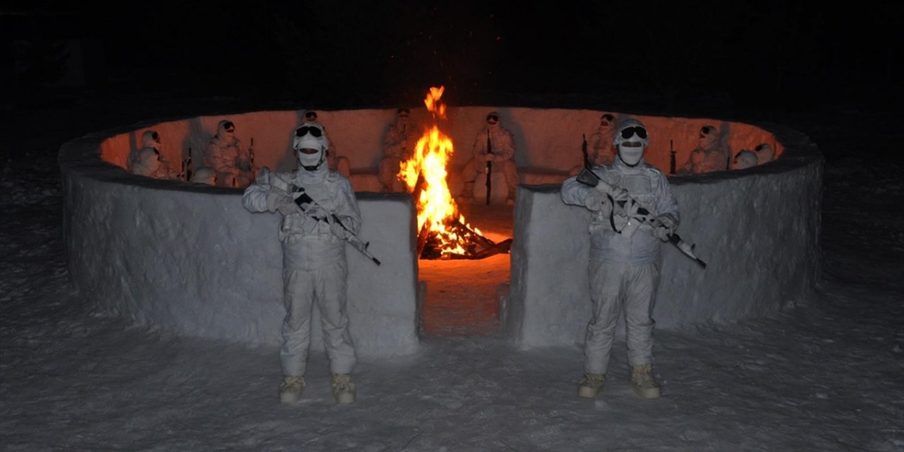 Mehmetçik Tarafından "18'inci Dönem Barınma ve Çığ Kursu" Yapıldı