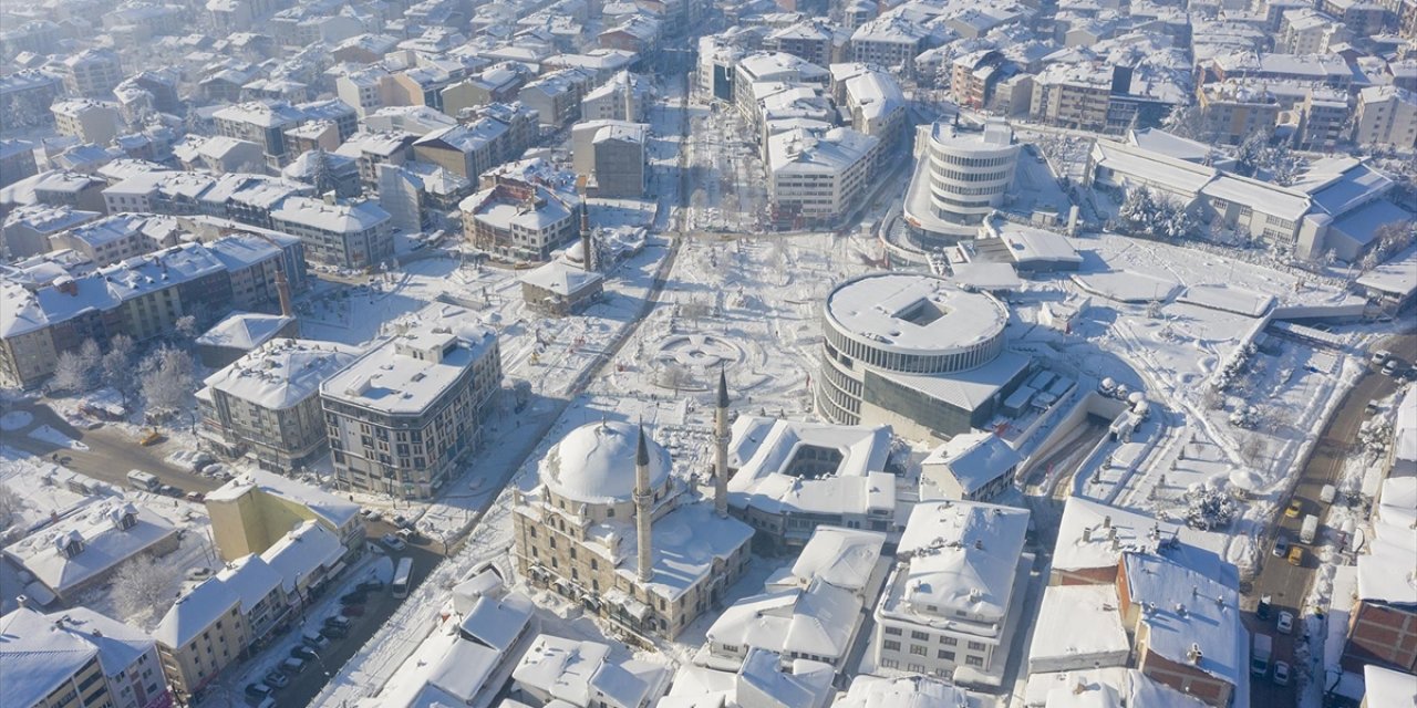 Bolu Kent Merkezinde 7 Günde Metrekareye 84,4 Milimetre Kar Yağdı
