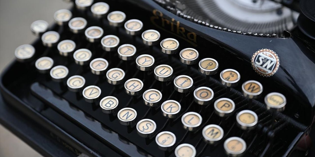 Bülent Ecevit'in Daktilosu Geçici Olarak Ulucanlar Cezaevi Müzesi'nde