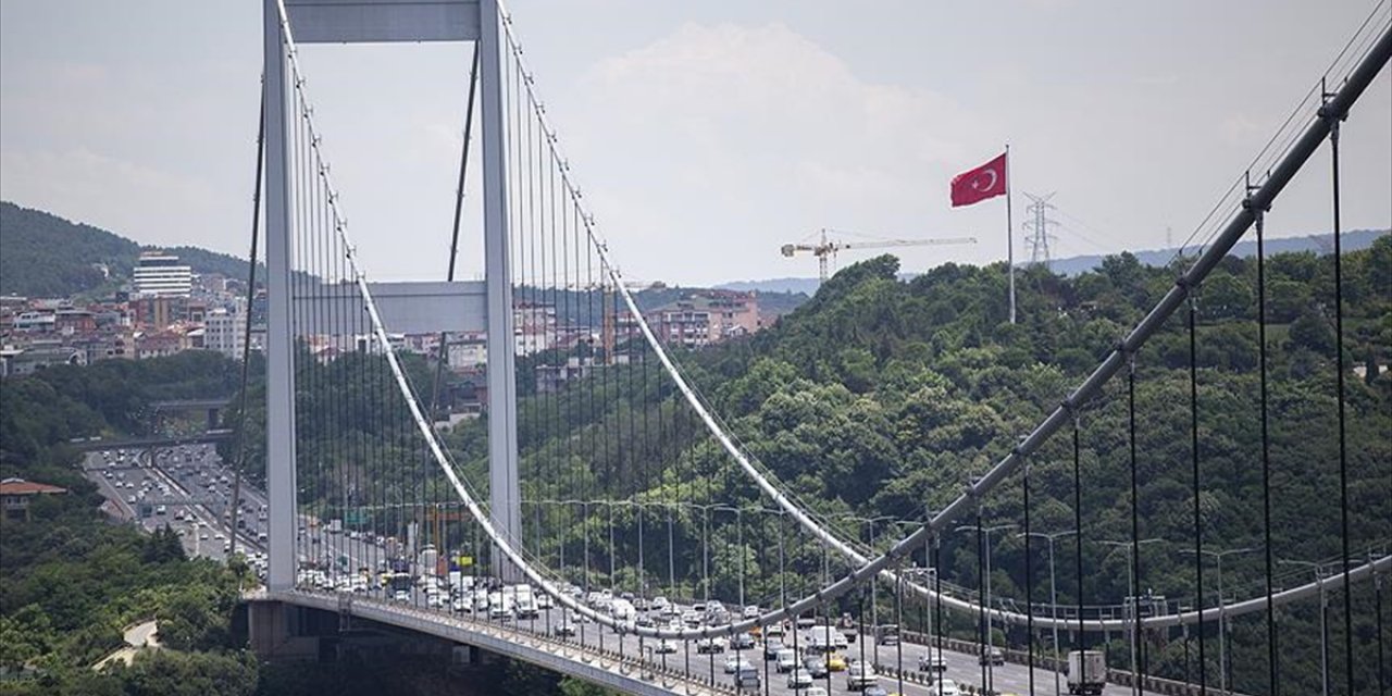 Otoyol Ve Köprülerde 2025'te 1,1 Milyardan Fazla Araç Geçişi Oldu